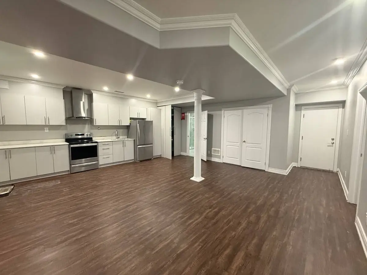 Brampton, ON L7A 3W2,15 Perkins DR E #2