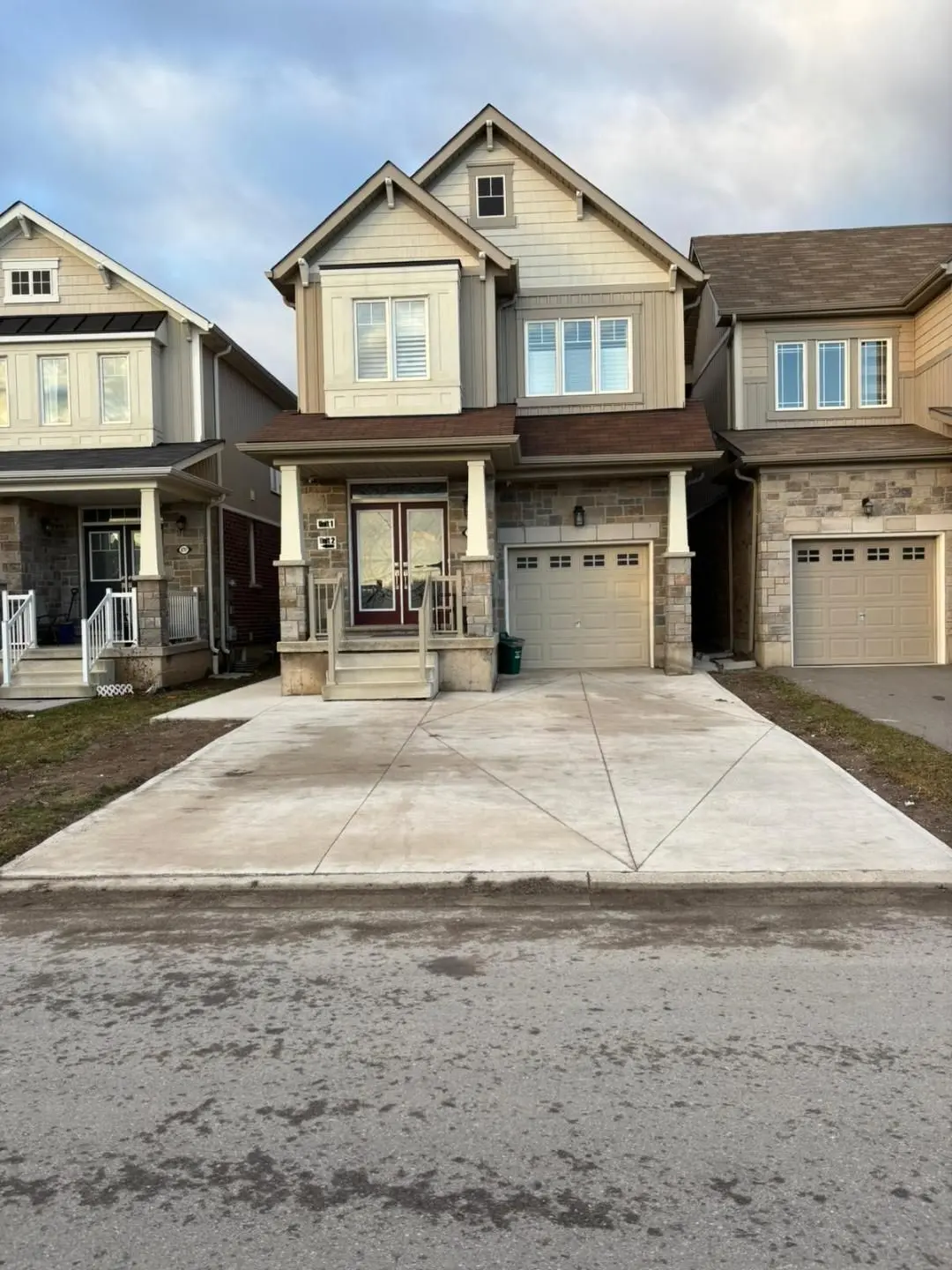 Niagara Falls, ON L2H 3S3,8755 Sourgum AVE E