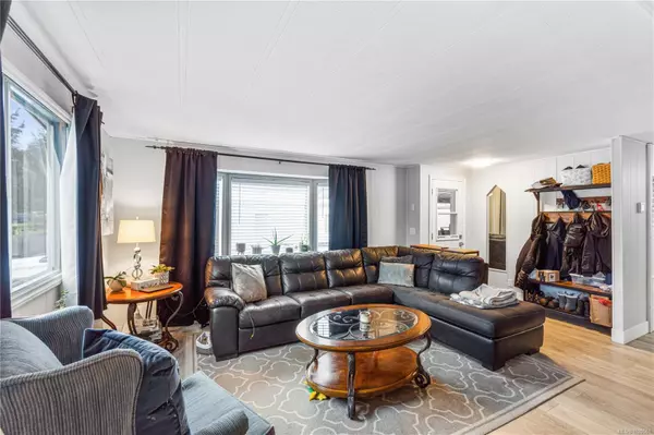 Nanaimo, BC V9R 6L2,61 12th St #26