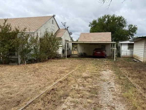 Coleman, TX 76834,109 Miami Street