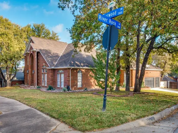 Arlington, TX 76006,3001 Forestwood Drive