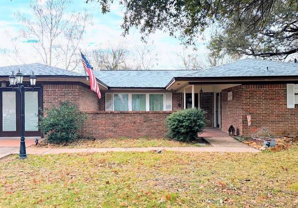 112 Meadow Lane, Groesbeck, TX 76642