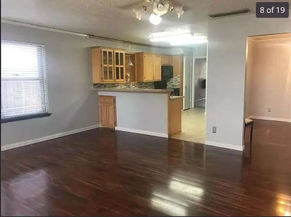 Arlington, TX 76018,210 Nettletree Street