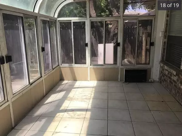 Arlington, TX 76018,210 Nettletree Street