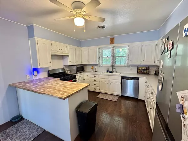 Gainesville, TX 76240,724 S Rusk Street