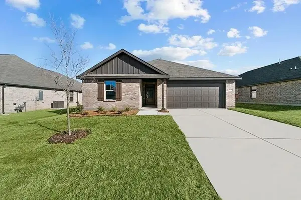 547 Forest Haven Drive, Van Alstyne, TX 75495