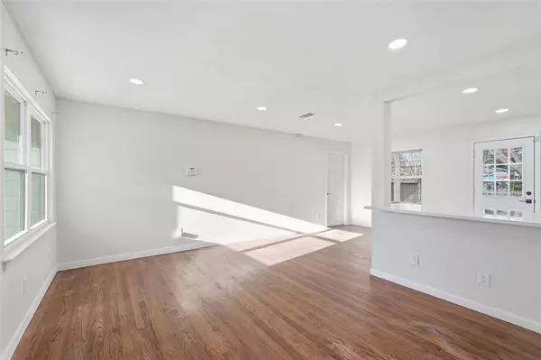 Dallas, TX 75228,10833 Ruth Ann Drive