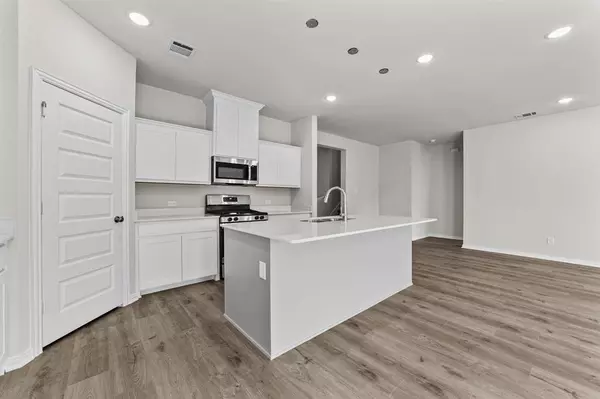 Van Alstyne, TX 75495,555 Forest Haven Drive