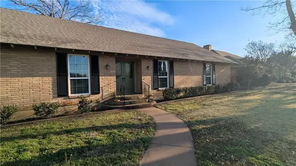 Mcgregor, TX 76657,1122 W 6th Street