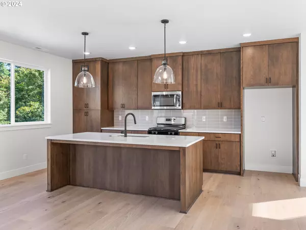 Damascus, OR 97089,16911 SE SIRI CT