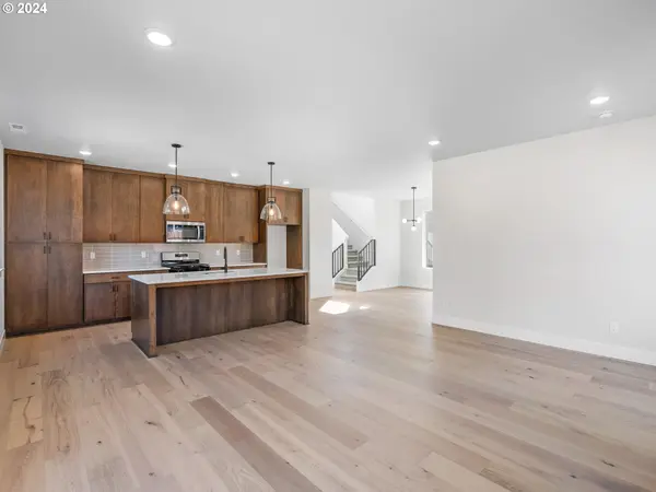 Damascus, OR 97089,16911 SE SIRI CT