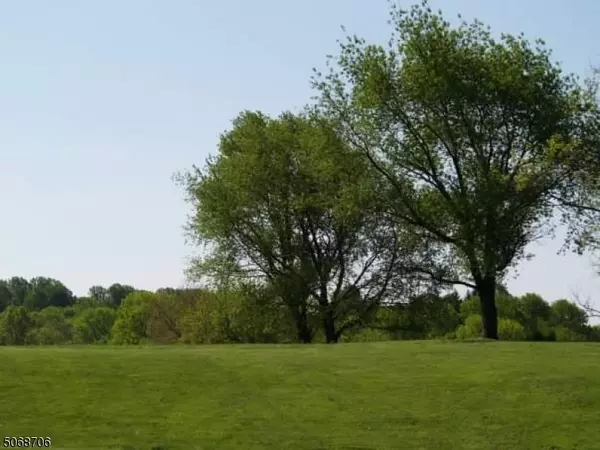 Mendham Twp., NJ 07945,5 Exmoor Dr