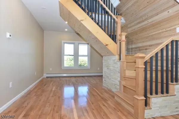 Rutherford Boro, NJ 07070,454 Park Ave