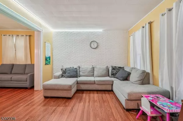 Kearny Town, NJ 07032,670 Devon St