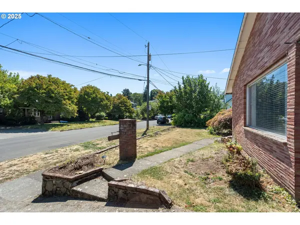 Portland, OR 97211,6437 NE 38TH AVE