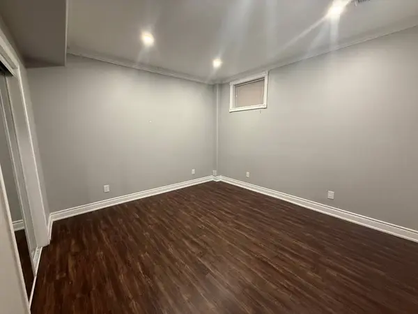 Brampton, ON L7A 3W2,15 Perkins DR E #2