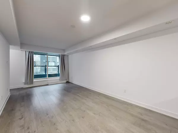 Burlington, ON L7T 4A8,1135 Cooke BLVD #110