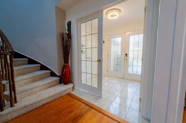 Orleans - Cumberland And Area, ON K4A 2A4,566 Falwyn CRES