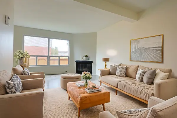 London East, ON N5V 4A1,595 Third ST #51