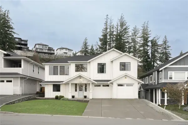 2316 Mountain Heights Dr, Sooke, BC V9Z 1M4