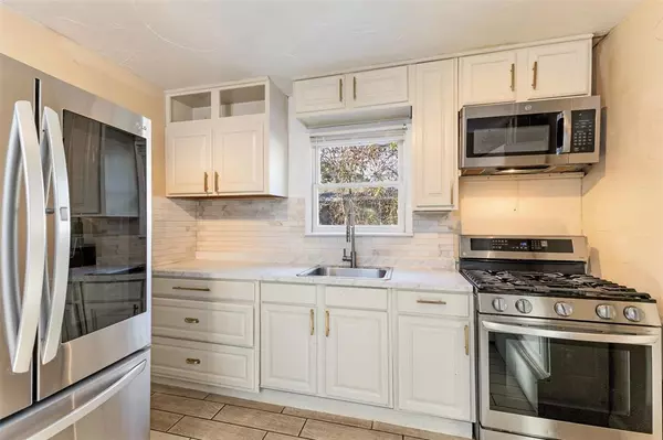 River Oaks, TX 76114,938 Gillham Road