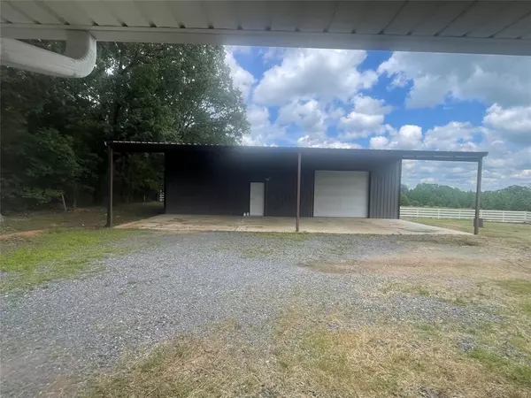 Avery, TX 75554,180 CR 3320 Road