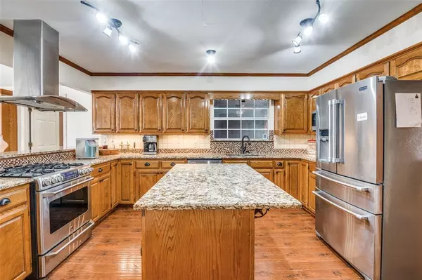 Waxahachie, TX 75165,208 Catawba Road