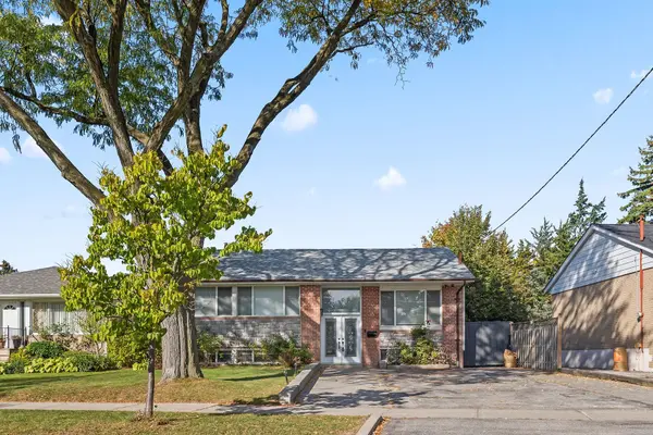Toronto C13, ON M3A 2B1,108 Lynedock CRES