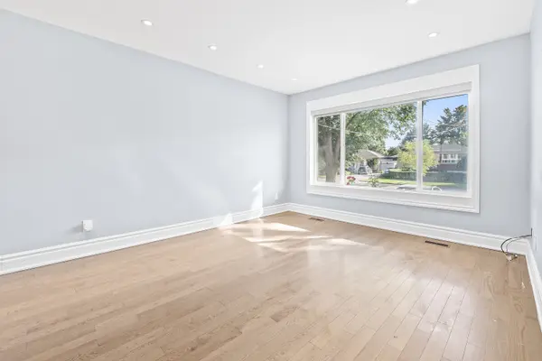 Toronto C13, ON M3A 2B1,108 Lynedock CRES