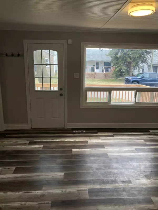 Ajax, ON L1S 1S5,22 George ST