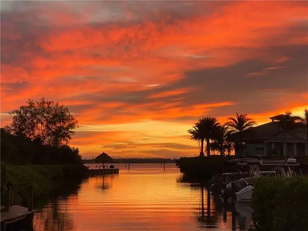 Sebastian, FL 32958,5725 Pelican Pointe Dr #4