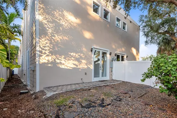 Fort Lauderdale, FL 33315,316 SW 16th St #B