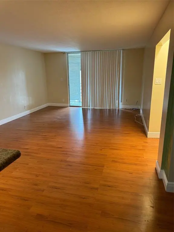 Plantation, FL 33317,404 NW 68th Ave #417