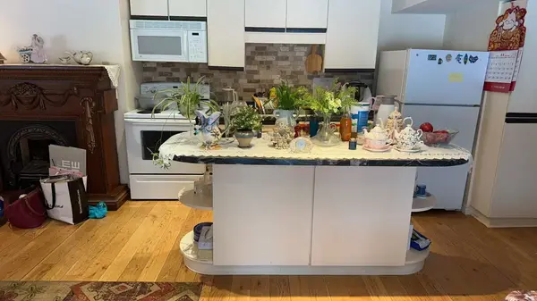 Richmond Hill, ON L4E 1A2,13256 Leslie ST #5