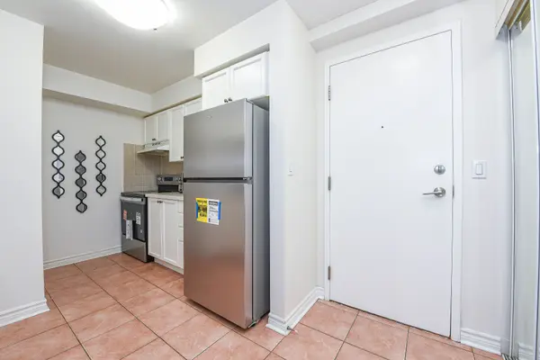 Mississauga, ON L5B 4P5,3888 Duke Of York BLVD #1922