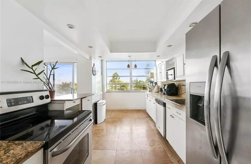 North Miami, FL 33181,11930 N Bayshore Dr. #302