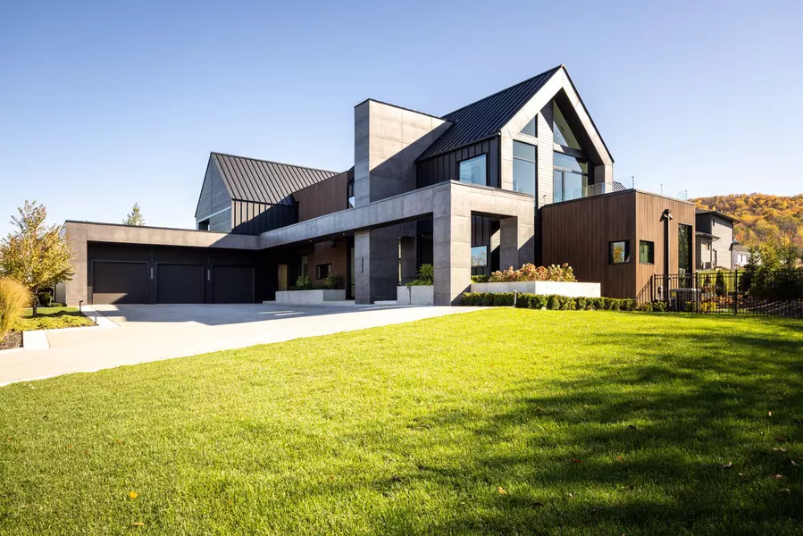 112 Stone Zack LN, Blue Mountains, ON N0H 1J0