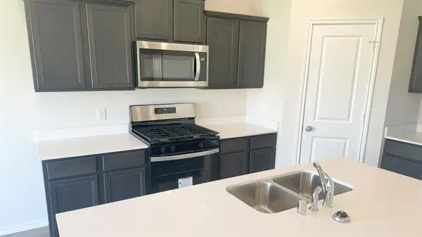 Sherman, TX 75090,517 Regiment Road