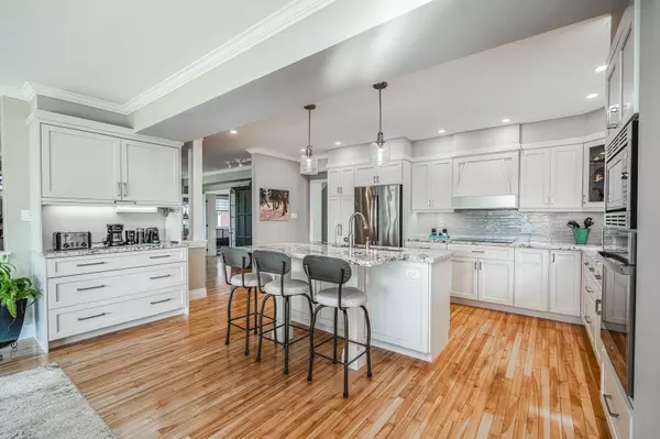 Barrie, ON L4M 5M3,150 Collingwood ST