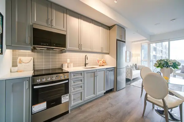 Oakville, ON L6M 5R6,2343 Khalsa Gate #602