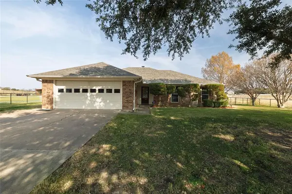 104 Old Rock Road,  Aledo,  TX 76008