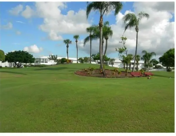 Pompano Beach, FL 33064,2851 E Golf Blvd #107