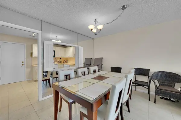 Hollywood, FL 33019,1401 S OCEAN DR #402