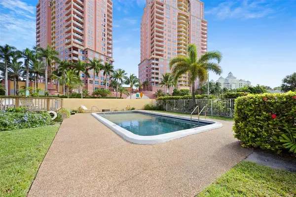 Fort Lauderdale, FL 33305,2131 N Ocean Blvd #17