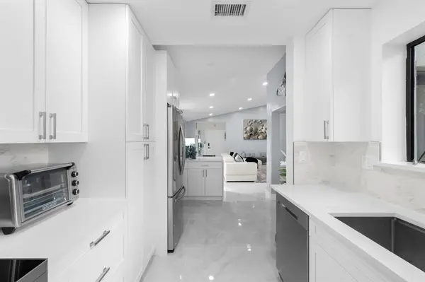 Coral Springs, FL 33071,9502 SW 1st Ct