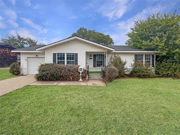 5305 Ira Street,  Haltom City,  TX 76117