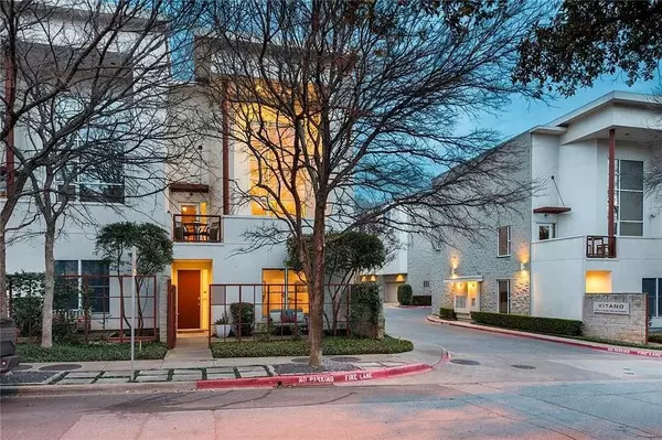 Dallas, TX 75204,4026 Travis #E