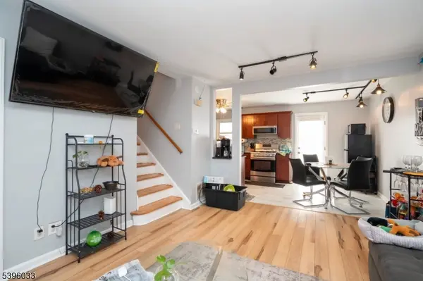 Rahway City, NJ 07065,392 Lower Alden Dr