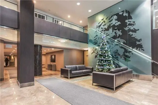 Toronto C01, ON M6K 3R3,75 East Liberty ST #1807