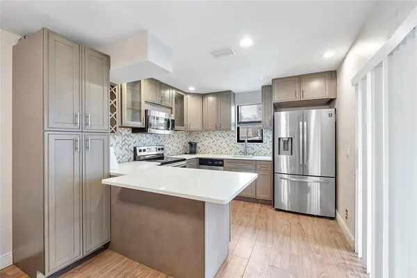 Coral Springs, FL 33065,2572 NW 99th Ave #2572